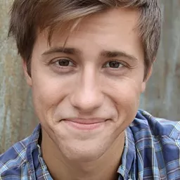 Isaac Anderson - Murder Manual演員 飾演Derek