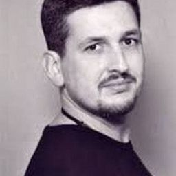 Maurizio Lops 飾演 Mimmo