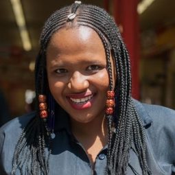 Hlengiwe Madlala 飾演 Bonolo