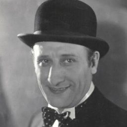 Manuel París - 捉賊記演員 飾演Croupier (uncredited)