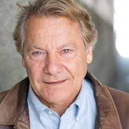 Richard Milanesi 飾演 Bill