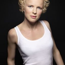 Kerstin Avemo 飾演 Zerlina