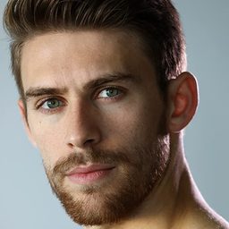 Griffin Freeman 飾演 Mike Mattick