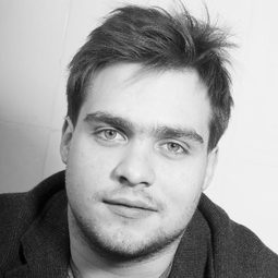 Nikolay Efremov - 黑暗時刻演員 飾演Sasha