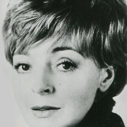 Barbara Leigh-Hunt - 浮華新世界演員 飾演Lady Bareacres