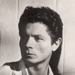 阿倫 ‧古尼 飾演 Marquis