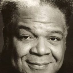 愛德華·艾佛利 飾演 Santa Claus (voice)