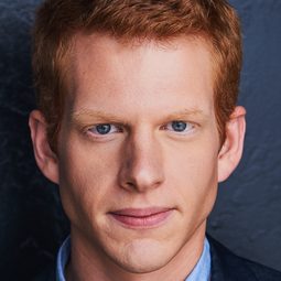 Eric Jepson - 凶器演員 飾演Officer