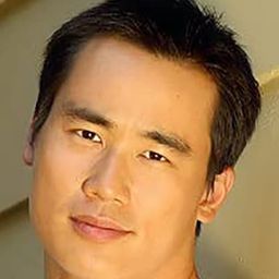 Roger Fan - 高校女特務演員 飾演News Anchor #1