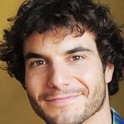 萊恩·歐弗拉納根 - 驚弓之島演員 飾演Paul