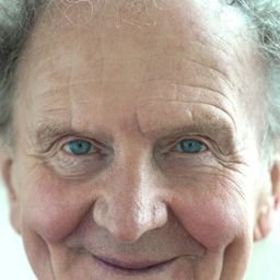 Michael Gempart 飾演 