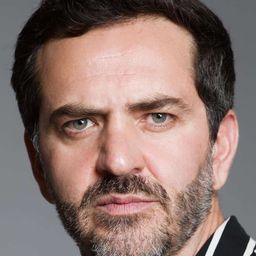 弗拉維奧·梅迪納 飾演 Salvador Garza