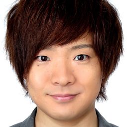 大鳥 遊二 飾演 