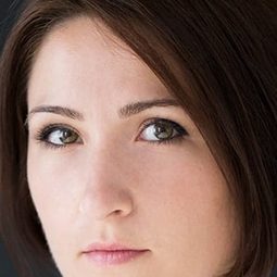 Nigina Sayfullaeva - 飢俄人妻導演