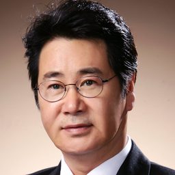 劉東根 飾演 Ju Young-dal