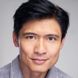 Paolo Montalbán - Mortal Kombat: Final Battle演員 飾演Kung Lao