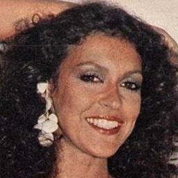 Márcia Rodrigues 飾演 Dolores