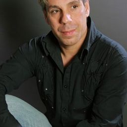 Salvatore Termini 飾演 Giovanni 'King Kong' Termini