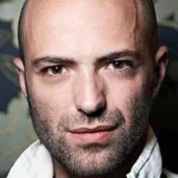 Romain Compingt - 街頭聖女編劇