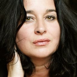 Gwénola de Luze - Mina Tannenbaum演員 飾演Muriel