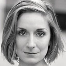 Grainne Keenan - 半輪黃日演員 飾演Susan