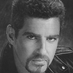 Nick Brandon 飾演 Harry Wells