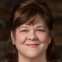 Kathryn Kirkpatrick - 過年有禮不嫌多演員 飾演Ms. Henderson