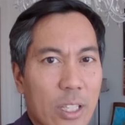 Christian Strand 飾演 Christian Strand