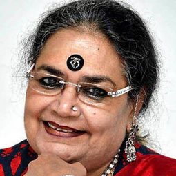 Usha Uthup 飾演 Maggie Aunty (Maid)