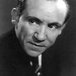 Mariano Azaña 飾演 Fermín, el cartero