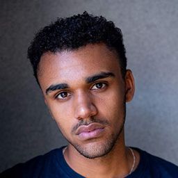 蘭斯頓烏貝 飾演 Felix