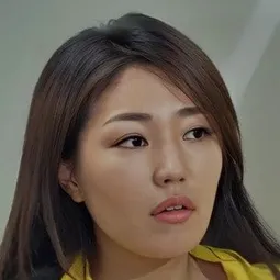 Park Hyun-jung 飾演 