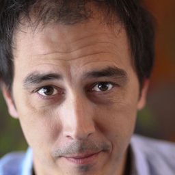 Steve Laplante 飾演 Jean-Michel