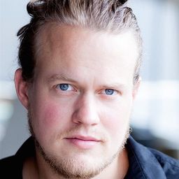 Tom Sommerlatte 飾演 Erich