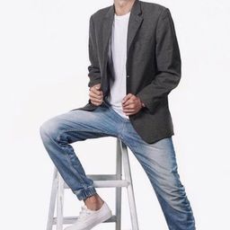 Norman Kamaru 飾演 Intel Norman