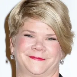 Danielle Ferland 飾演 Kim