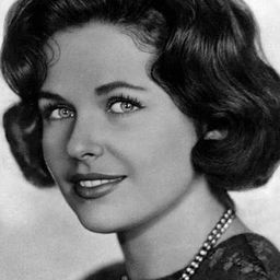 Natalya Fateeva 飾演 