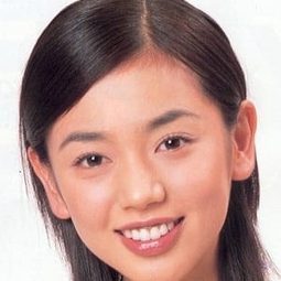 Kotomi Kyôno 飾演 