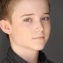 Gabe O'Mara 飾演 Eric