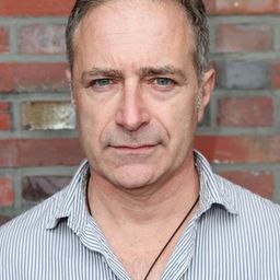 Tom Gilroy 飾演 Jack