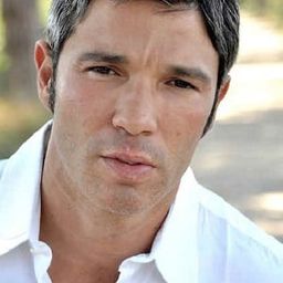 Francesco Venditti - 5演員 飾演Angel