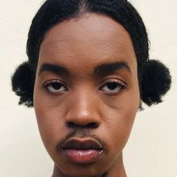 Thabiso Makoto 飾演 Lasaro