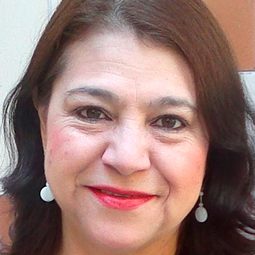 艾莉西亞·山多瓦 - 終極罰球演員 飾演Dolores