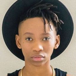 Mandisa Nduna 飾演 