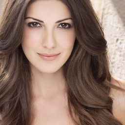 珍妮特·索薩 飾演 Maria