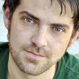 Fran Martínez 飾演 Cliente