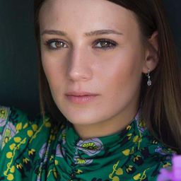 Gizem Karaca 飾演 Merve