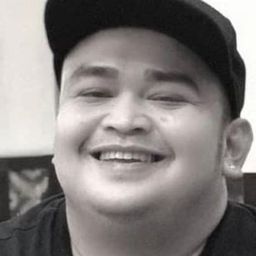 Roni Galoeng - 六月與咖啡演員 飾演Sopir Pick Up