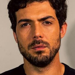 Luca Pougy - 真愛.com演員 飾演Ele mesmo