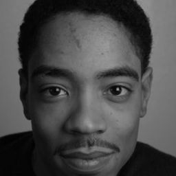 Fly Williams III 飾演 Rafik